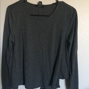 Flowy long sleeve